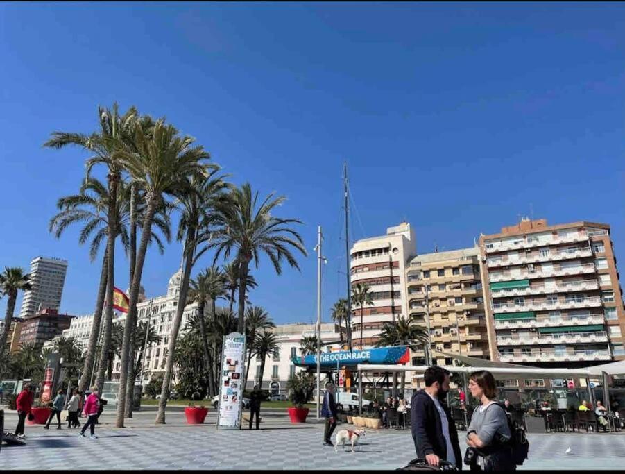 Charming & Spacious Apartment In Historic Centre & Short Walk To Beach Alicante Exterior photo
